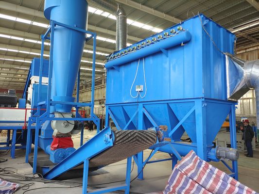 Macchina per la lavorazione della polvere di legno industriale con potenza di 355 kW e capacità di 6000 kg