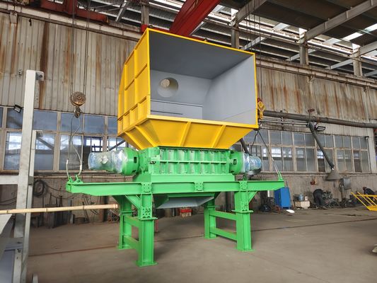 110kW Multifunzionale Crusher di testa di plastica Can Crusher per le esigenze di frantumazione versatile