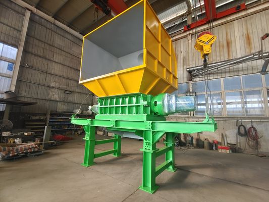 110kW Multifunzionale Crusher di testa di plastica Can Crusher per le esigenze di frantumazione versatile