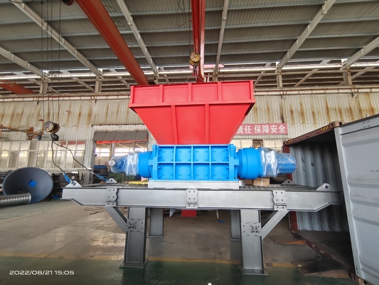 110kW di potenza Trinciatrice di residui di guscio di cocco per la frantumazione di grandi e piccole materie plastiche di ferro