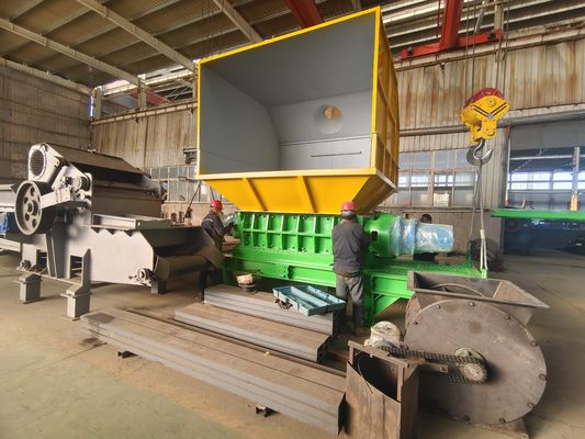 110kW Trinciatrice di rottami di ferro per rottami di mobili e elettrodomestici Peso KG 8000