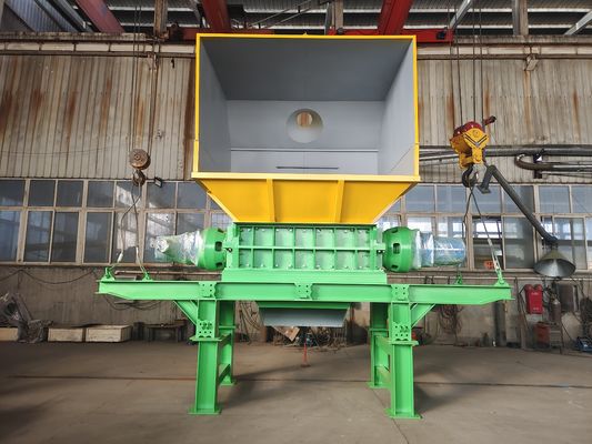 Potenza 110kW Dual-axis Aluminium Scrap Crusher versatile e durevole per la triturazione